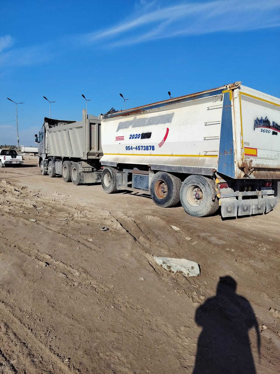 مقطوره حوضيه للبيع العنوان الدوانيه تخم تاير *********** أو *********** السعر 135
