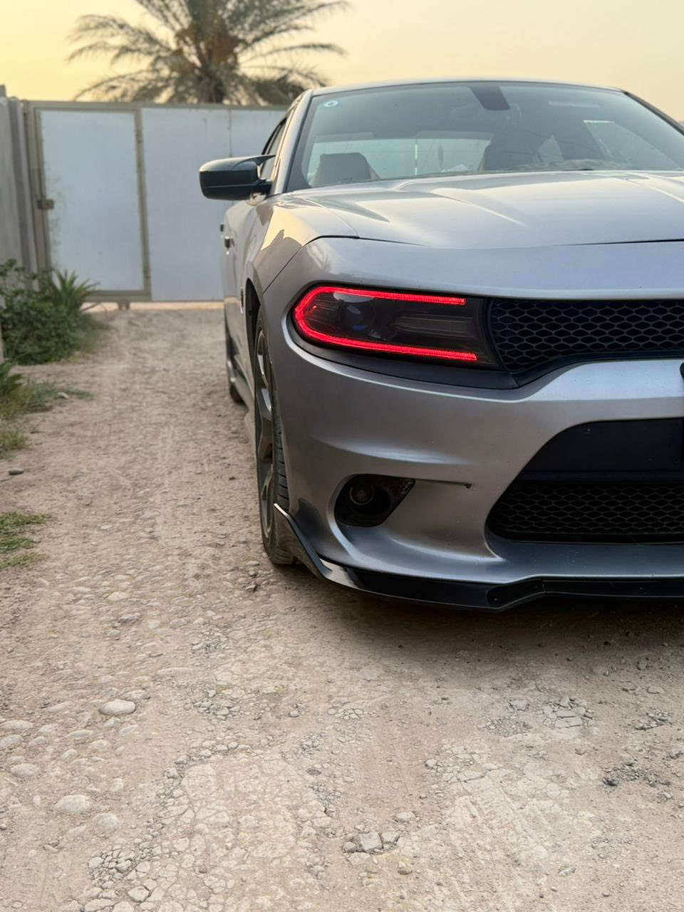 سلام عليكم  دوج شالجر موديل 16كامل مواصفات ما عدة الفتحة للبيع وهاذ رقمي اليحب يتواصل واتساب فقط ***********
