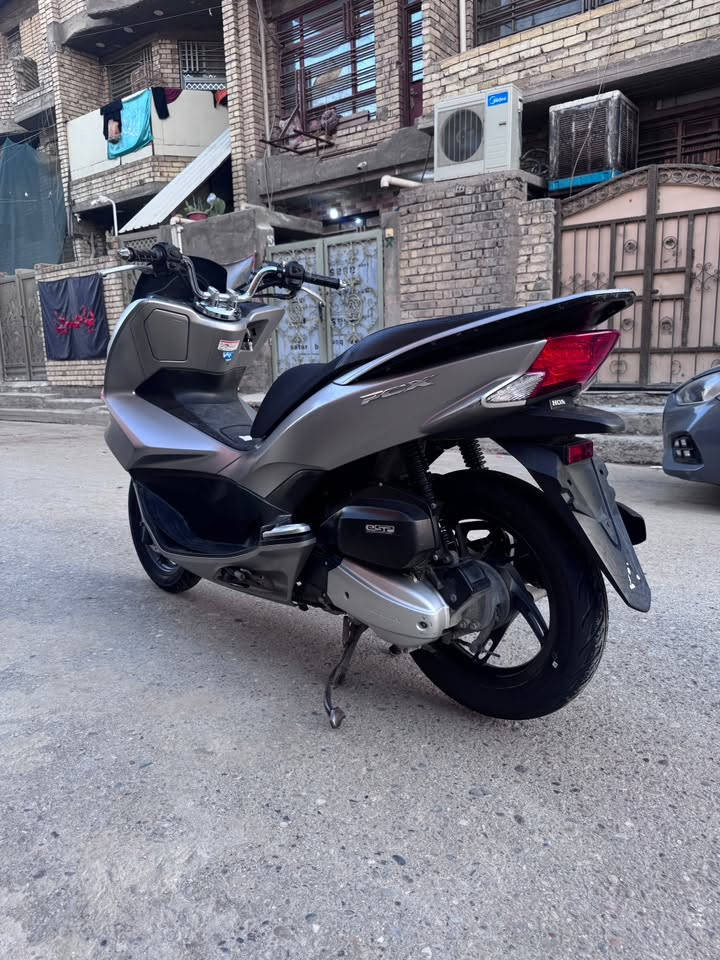 سلام عليكم PCX جيل الثاني ياباني JF
مصارلهة هواي من نازله كفاله الدراجه كفر ومكينه لوك
ماشيه بل مزاد 20k وهسه 25k يعني بالعراق ماشيه 5k
صور مال مزاد✅
وبيه GPS ✅
مكينه125✅
حساس ستان حساس ازدحام✅
المنفيس والعدة هم وياها
السعر16مكاني الامين الثانيه بعد سنه اذا كلولك مفتوحه ترجع والي يريد فديو توضيحي يراسلني ماسنجر ممتواجد
شراي اتصل ***********
