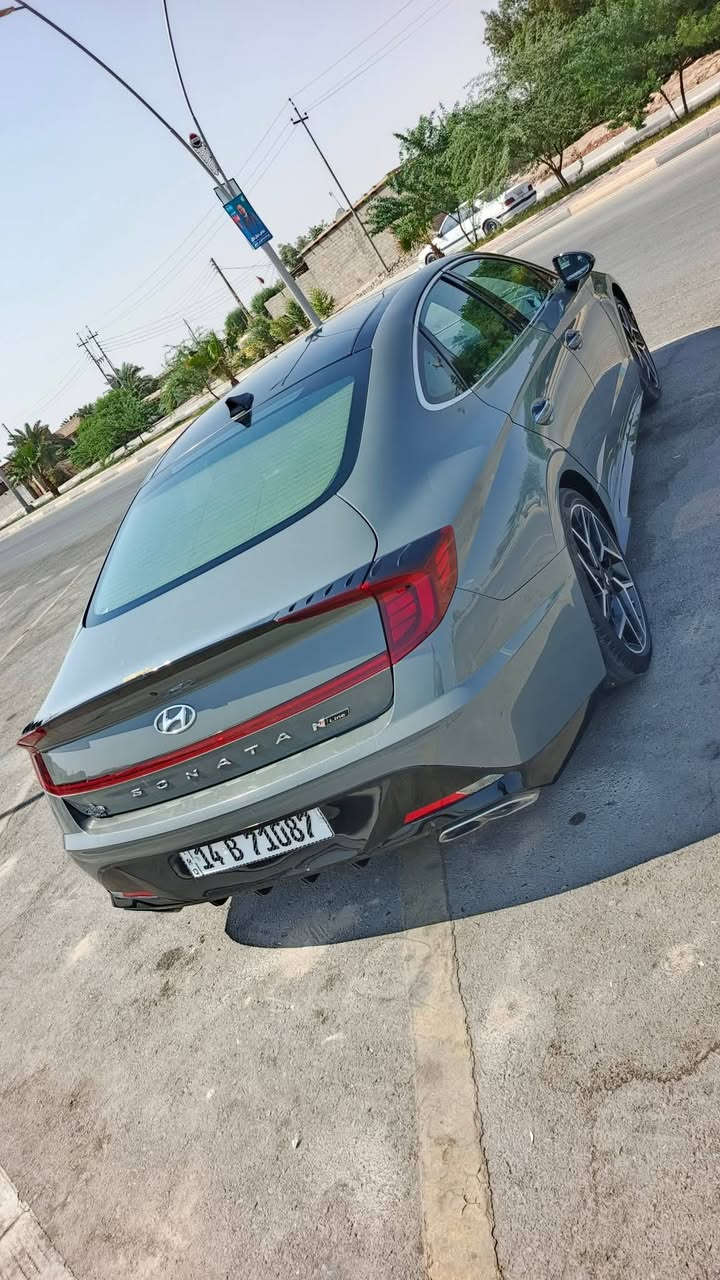 سوناتا N لاين 2023 لون سمنتي
رقمهه بصره حره بسمي 
فول مواصفات للاخير سياره (مواصفاتهه معروفه)
المكينه 2500 تيربو✈️
ماشيه 89 الف كيلو 
حادثهه جاملغات بيهن صبغ وتكم بيهن تصليح وصبغ الحادث كلش بسيط 

السياره نضيفه كلش جديدا 

الموصفات 
 
1-سوناتا n line اعلى فئه بل سوناتا
2-مكينه 2500 تيربو 🚀
3-فتحه سقف بانورما
4-كشن جلد وشاموه كشنات حضن رياضي 
5-عداد الكتروني اربعه انضمه قياده من ضمنه سبورت بلص خاصه بفئه ال n line 
6-شحن لاسلكي ابل كاربلي اندرويد اوتو 
7-بصمه ابواب لمس 
8-تشغيل عن بعد 
9-تدفئه بل كشنات 
10-حساس امامي خلفي
11-توقف ذاتي 
12-تحديد مسار سياقه ذاتيه 
13-مثبت سرعه 
14-سماعات BOSE 12 سماعه ودمام 
15-سايد بريك كهرباء 

وسعر 199وبيها مجال خابر او راسل وتساب ودلل
مكان السياره  البصرة الزبير   
 
رقم الهاتف *********** بي واتساب
