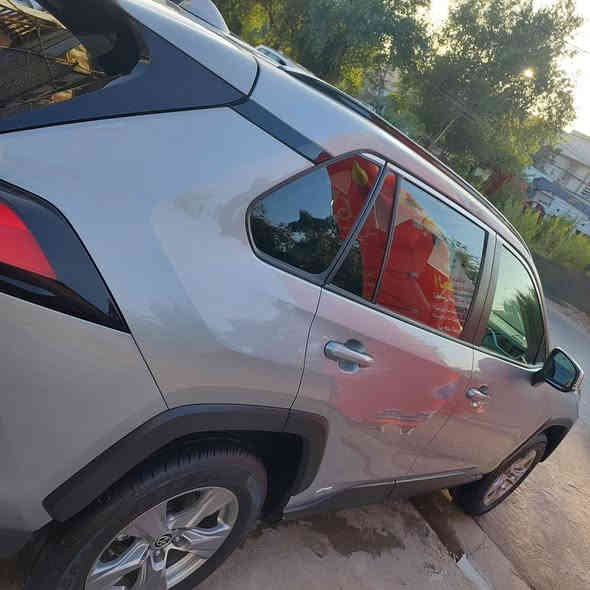 ‏2025 Toyota RAV4 Hybrid XLE
‏2025 Toyota RAV4 Hybrid XLE 
مرقم بغداد رقم مميز
تويوتا رافور 2025 XLE
السيارة السياره بدون تبديل بدون صبغ
السيارة ماشيه :  7000 mil
السعر :240$
ايرباك .ستيرن 
حجم المحرك 4 سلندر (2.5L)
مواصفات XLE :
بصمة ابواب
نظام سماعات JBL
تبريد قطعتين
رادار أمامي
تحديد مسار
رادار جانبي (نقاط عمياء)
رادار خلفي
اوتو ستارت (Auto start)
اوتو ستوب(Auto Stop)
هاند بريك بصمة
اوتو هولد(Auto Hold)
تحكم وضعيات القيادة ECO,NORMAL,SPORT
مانع انزلاق+ABS
حساسات خلفية+كاميرا
تحكمات استيرن
اشاير بالمري 
لايتات زينون و عدسه 
بلاكتور زينون 
تبريد قطعتين 
كامره.  خلفيه
وبقية مواصفات XLE المعروفة
مكان السيارة بغداد الكرخ / الغزالية
للاستفسار 
الاستفسار.
***********
***********
