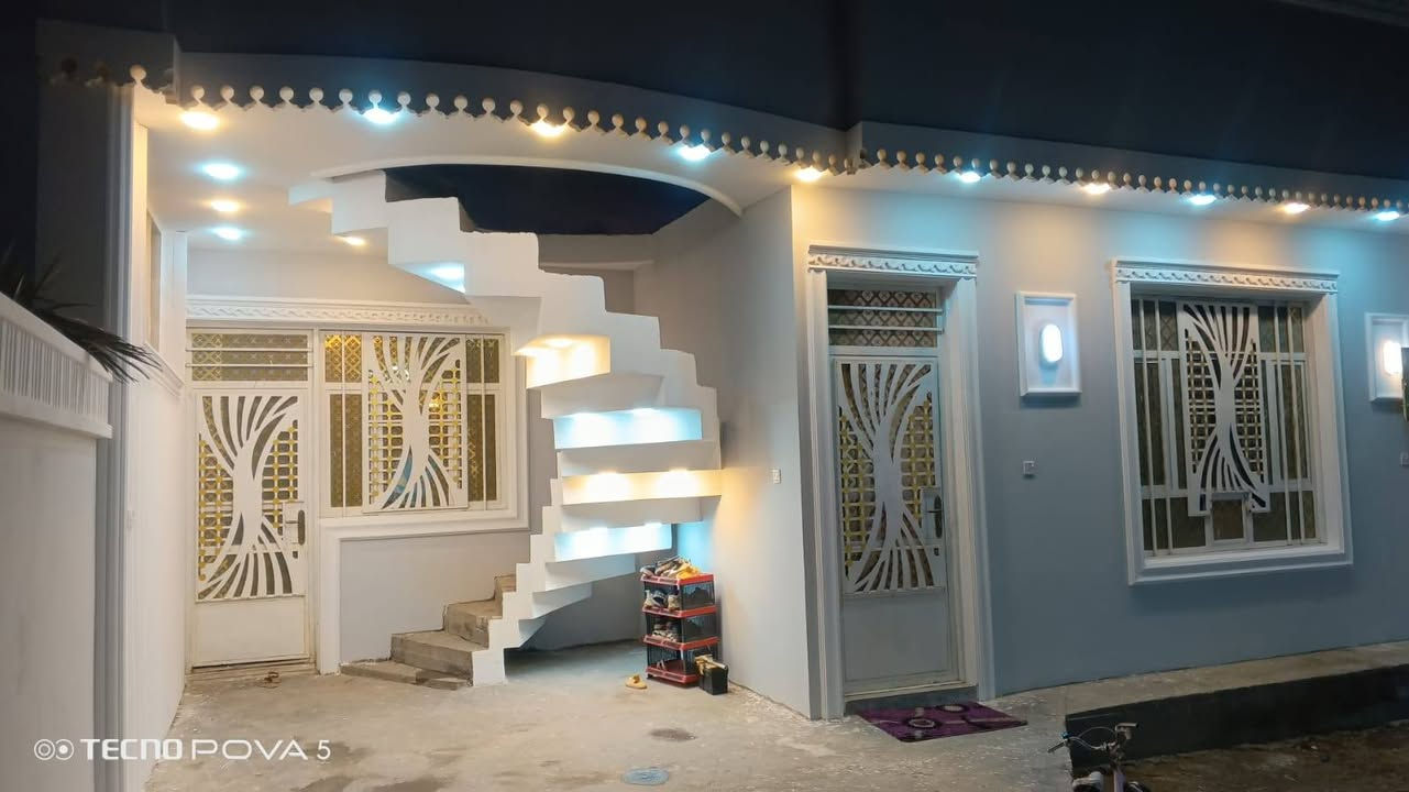 بيت مساحة 200متر زراعي صدامي قديم امصفر منطقة الاصلاح شارع الجزيره قرار 117السعر والتواصل ***********

