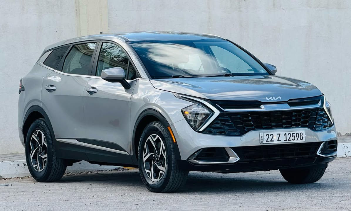 للبيع كيا سبورتج 
موديل ٢٣
امريكي ضرر جدآآآ بسيط
بدون ايرباك 
سيارة جدآآ نظيفة
السعر ١٩ وبيهة مجال شي بسيط
مكان السيارة بغداد 
للاستفسار 
*********** 
ابو ياسر
