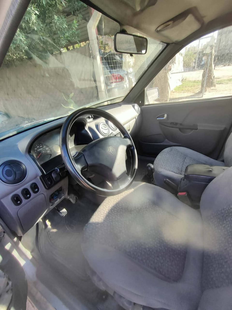 سلام عليكم ورحمة الله وبركاته
ها شباك ايراني اصلي 
مكينه 4 سلندر 
مكينه وكير صافيات 
تبريد شغال مابي شي 
حداديه نص عمر 
مشروع وطني 
رقم بغداد نكليزي خصوصي 
بسمي سياره ماداور ثاني يوم 
مكان سياره كربلاء 
***********
موديل 2012
السعر 25
