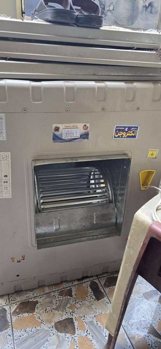 مبرده جديده
دبل واتر بم 

مستخدمه شي قليل
***********
