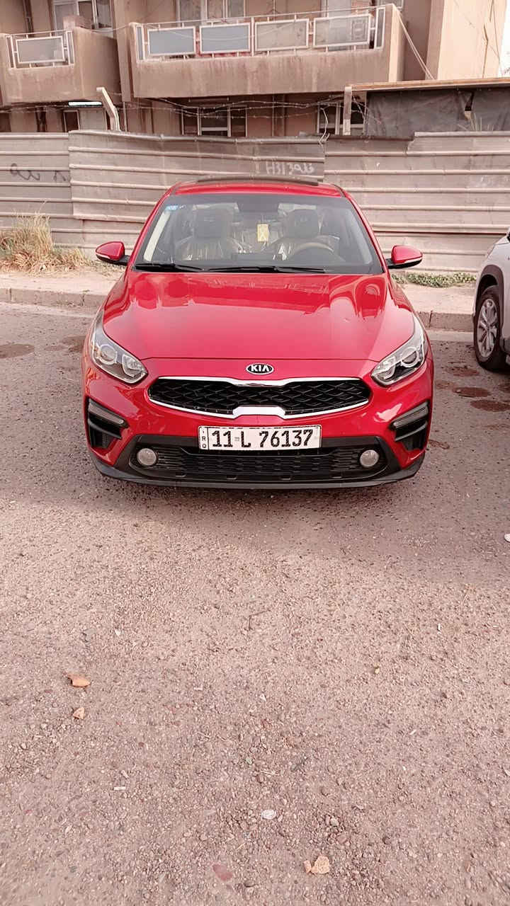 سلام عليكم سيراتو خليجي 2020
موصفات 
فتحه سقف
شاشه دجتل كبيره فول اندر ويد 
تبريد قطعتين
داخل لونين 
بيها بارد جاملغ عكس السايق شبر وشويه فقط 
5 ويل كب سبير شركه منازل لايلون شركه ع مقاعد بعده 
ماشيه 68 الف كيلو فقط 
مكينه 1600
كير مكينه كفاله 
رقم بغداد نكليزي شرط التحويل 
السعر 148 وبيها مجال 
العنوان البياع قرب كراج البياع 
هاتف ***********
