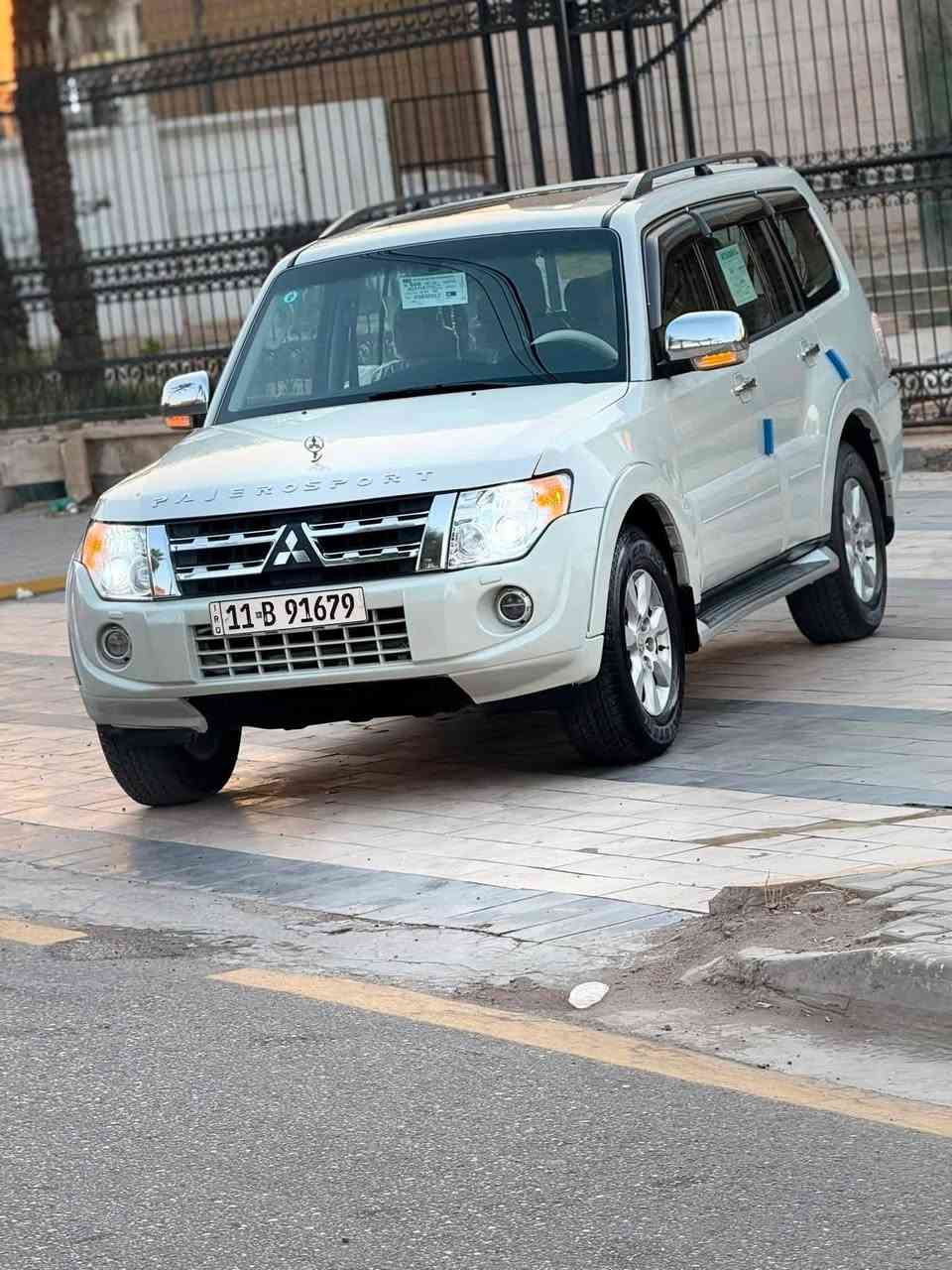 باجيرو 2010حبتور فول مواصفات لون ابيض صدفي حجم المحرك 3500 رقم بغداد دولي باسمي بدون حادث جاملغ وبنيد صبغ اثر شخوط فقط رش غيره مكفوله كفاله عامه سياره كلين على وضع الشركة معروفه خليجي السياره جديده مال جناي كشنان كهربائيه دوشمه جديده.منضومة غاز. مري شفط تحكم استيرن شاشة اندرويد تبريد 3 قطع ثلاجه تخم. تاير كير مكينه حدادية خير من الله سياره جديده لوك حساسات خلفيه.السعر 125 وبيها مجال ..واسط العزيزيه .***********
