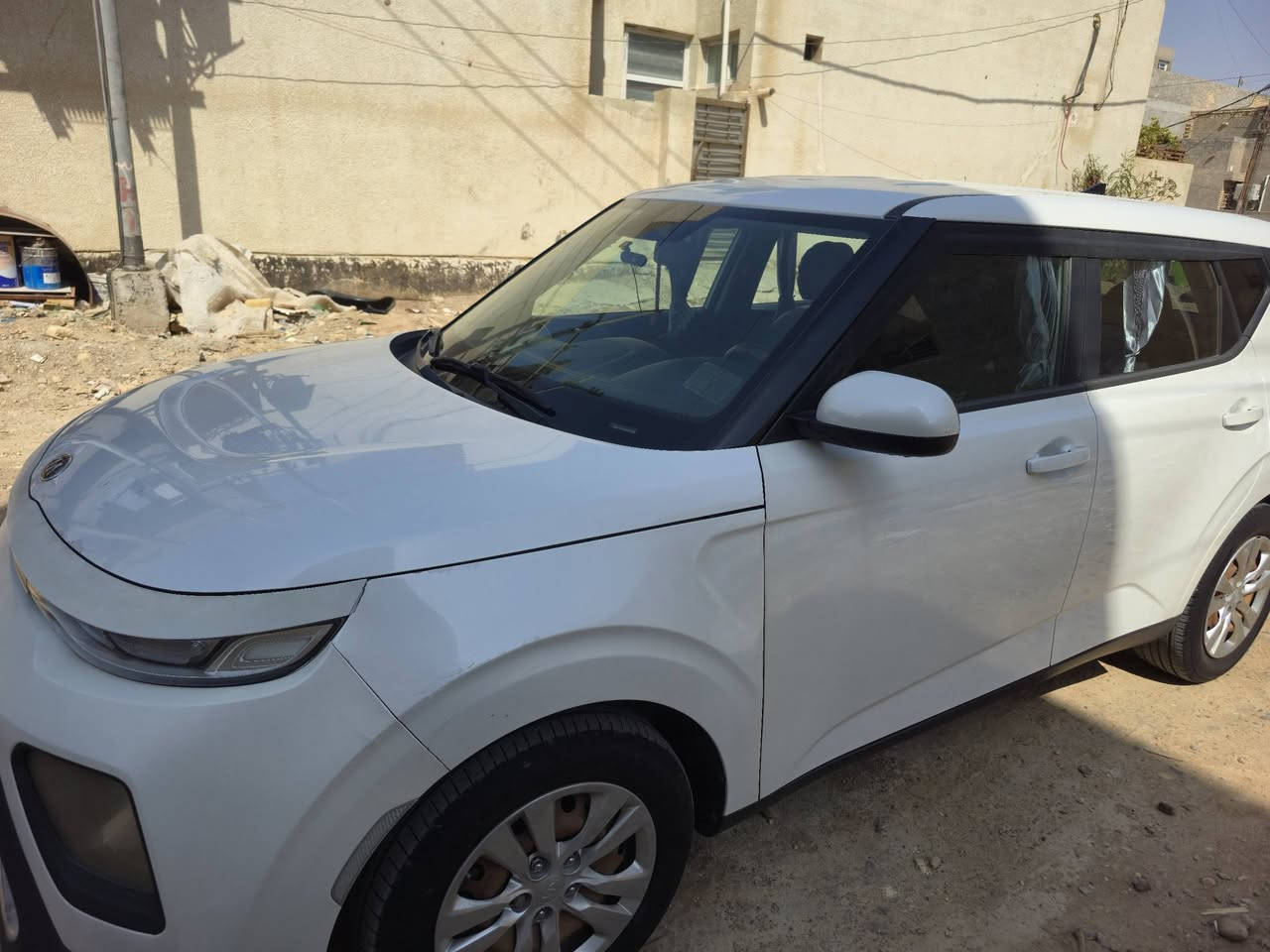 للبيع فقط سول موديل ٢٠٢٠ محرك ٢٠٠٠ ماشية ٧٥ الف كيلو متر
وارد امريكي حادثها جدا بسيط بدون اي تبديل ولا قطعة السونار مرفق وي الصور
استخدام شخصي جدا نظيفة وعلى ايدي مابيها اي نقص 
السعر ١٣٠ ورقة 
عنواني 
الكوت مركز المدينة للاستفسار
***********
