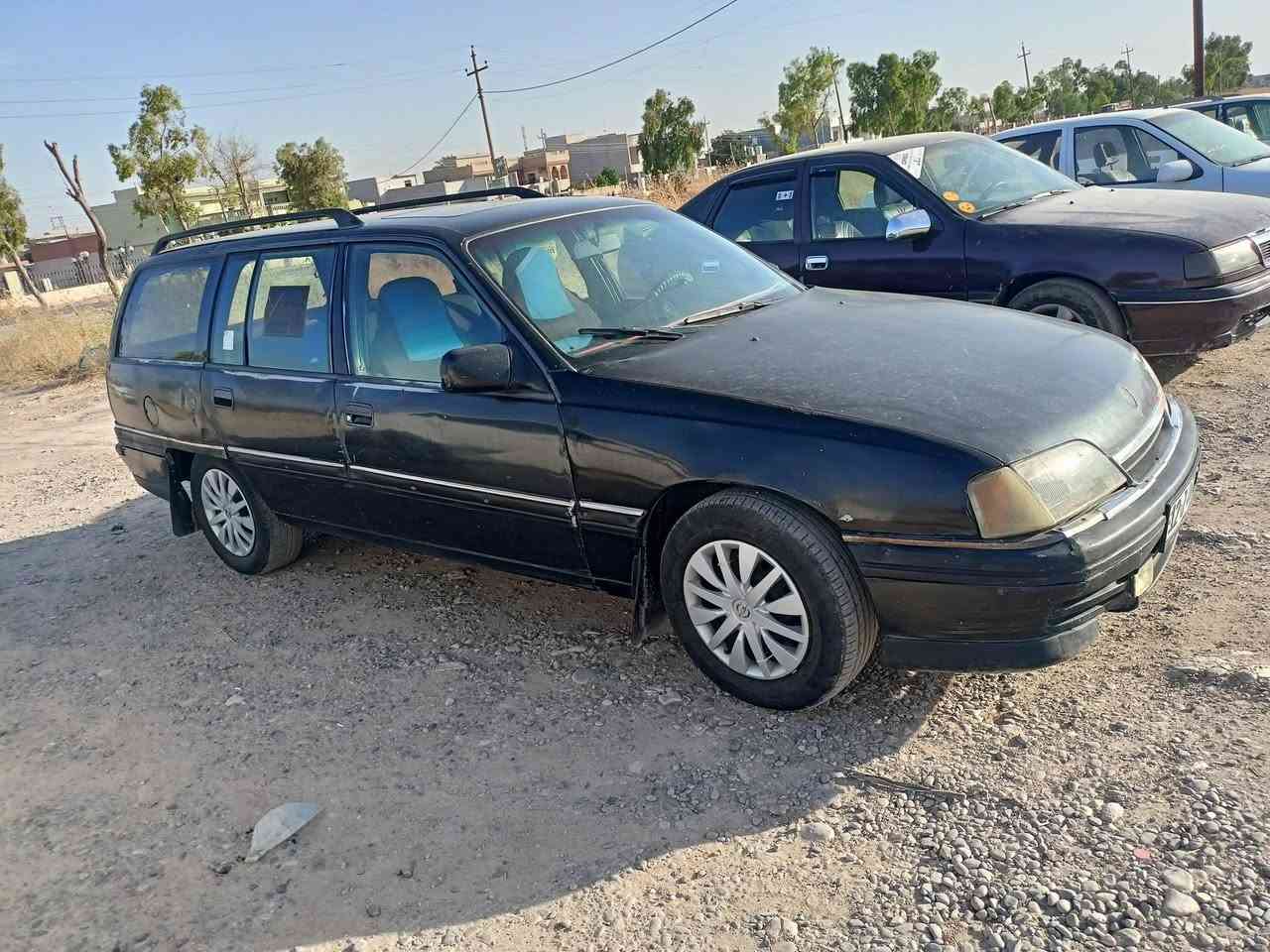 اوميكا حجم 20 مديل 93 رقم مسطره 
السعر 25 وبيها مجال 
***********

