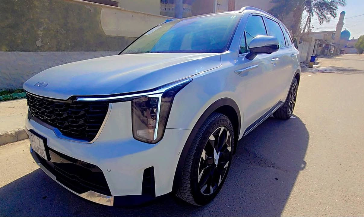 السلام عليكم
 سورنتو 2025   4X  فور اكس  فول مواصفات ضمان الدوليه  اعلى فئه 1/1 خليجي مكفولة كفاله عامه من كلشي عدا طخه بالدعاميه الخلفيه كلش بسيطه موضحه بالصوره ماشيه ١٣ الف رقم بغداد باسمي 
مواصفاتها 
داتا شو
بانورما 
فور ويل 
4 كامرات 
كشنات تدفئه تبريد 
كشنات جلد اصلي + كهرباء 
اوتو هولد 
توقف ذاتي
شاشة كبيره متصلة
٦ وضعيات قياده
عداد دجتل 
هند بريك بصمه 
شاحن واير لس 
محرك 6 سلندر 
3 قطع تبريد 
7 راكب 
8 نمر كير 
وبعد كلش هواي مواصفات بيها 
السعر 375 $ ورقه 
مكانها بغداد
للاستفسار
***********
