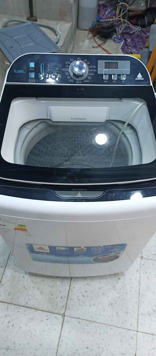 غساله الحافظ نظافه 100%
 فول اوتوماتيك 16 كيلو 
 اي خلل ما بيه بلاديه 
نظيفه كلش تغسل 
 بطانيات ولحافات 
يوجد توصيل 
السعر 200 الف
رقم التواصل على الواتساب *********** بغداد, العراق
