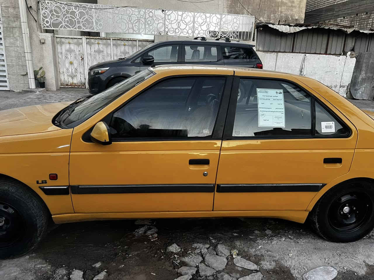 سلام عليكم بيجو 405 موديل 2015 كير مكينه مكفولات صدر امامي خلفي سياره بيه ضربه بل جاملغ  وره مصلح هيه غرامات صفر سعر 35 بيه مجال كلش بصيط حق جيه ***********
