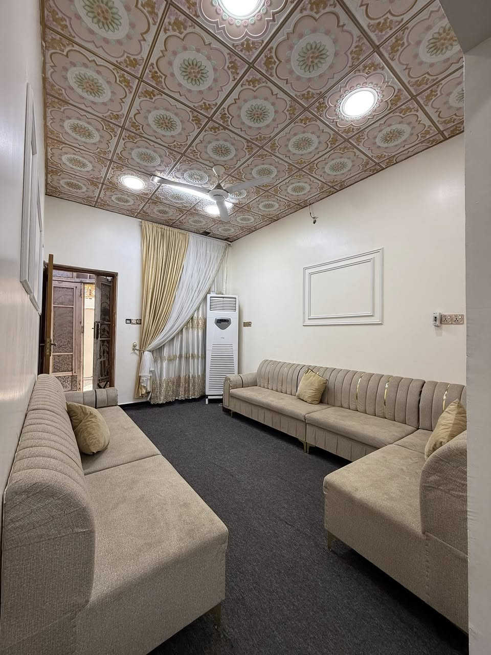 دار للبيع
حي المهندسين شارع الرمل 

مساحه 170 متر 

طابقين بناء 2017 

السعر 285 قابل التفاؤض 

للأستفسار :***********
