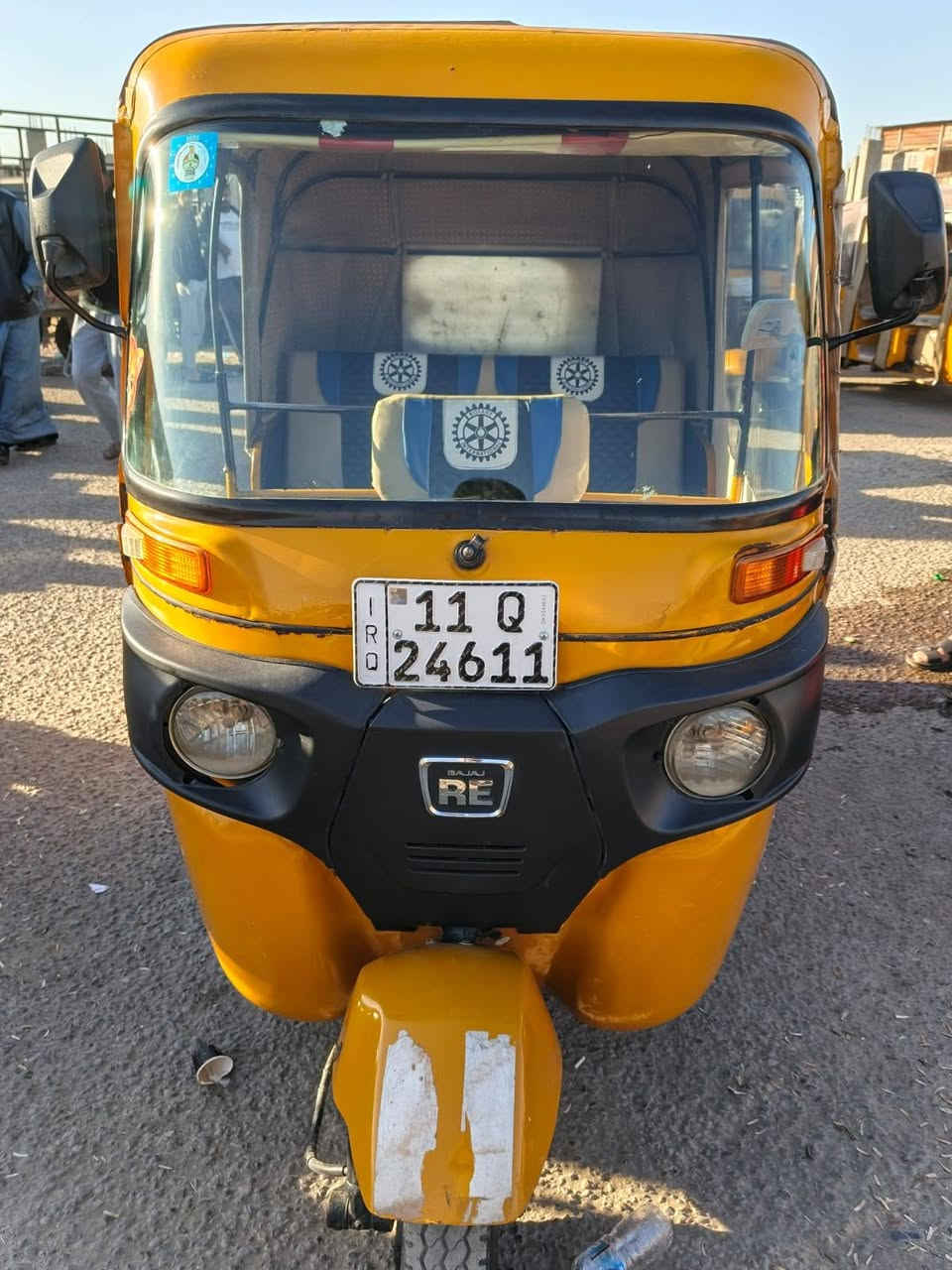 سلام عليكم. تكتك موديل 19شهرالعاشر سنويه ورقم انكليزي باسمي التكتك البارحه مجفتها كور جديد بستم وبوشه وزنجيل وضاغطه ولفات وسلف جديد تخم تاير مسجل دوشمه جديده يعني مذب عليها الف الكشر بي صبغ ومعمر ومصبوغ المكان بغداد حي اور السعر 5500 تلفون ***********
