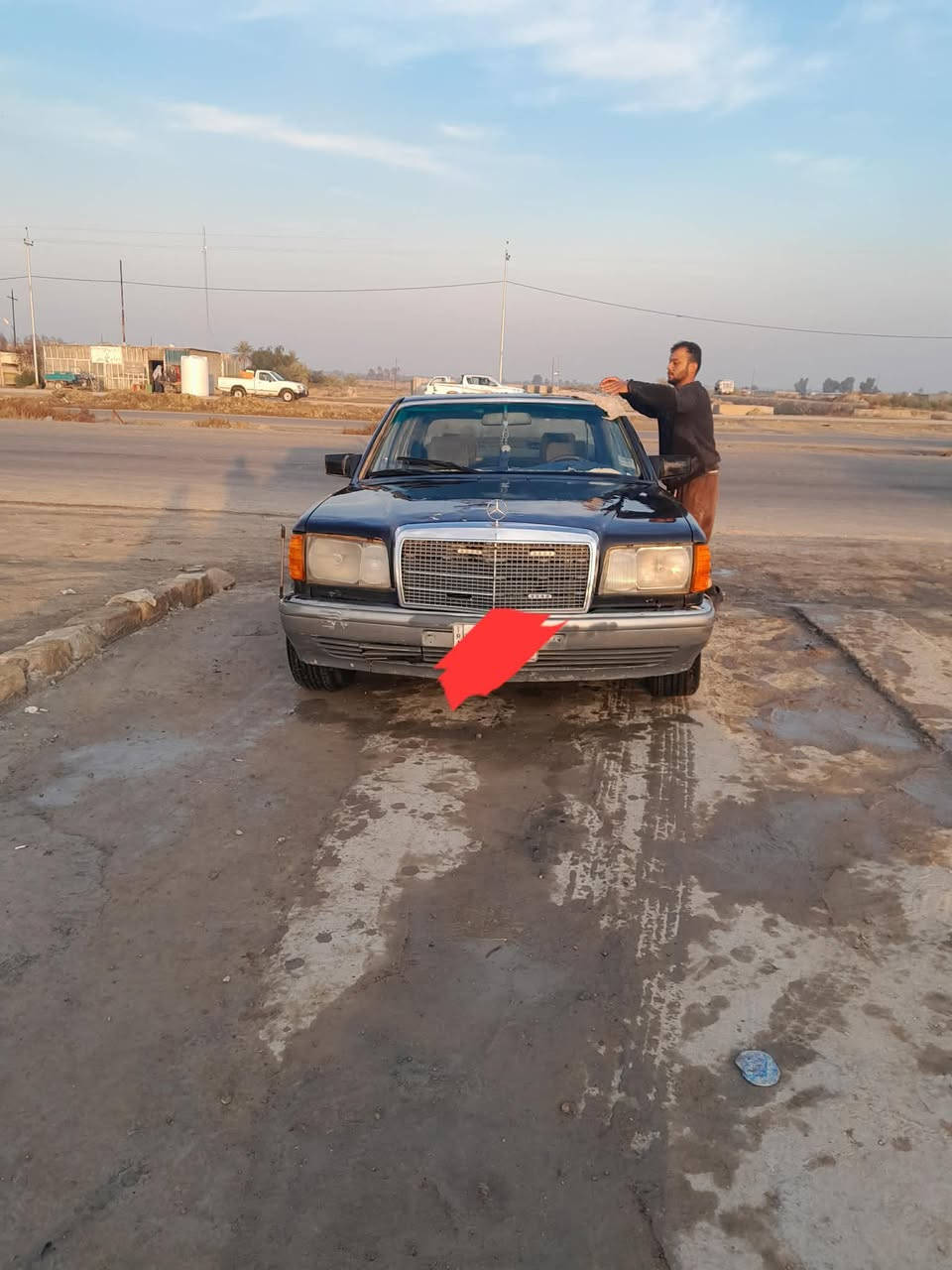 مرسيدس موديل 1987 رقم بابل الماني سنويتها بيها كتاب اخبار لان ضايعه كير ومحرك محور ياباني  V,vti 3000 بحاله جيده الكير والمحرك سياره بيها خياسات وصبغها موتمام ينزادلها تصليح بلكشر رايدها ب30 وبيها مجال رقمها بابل ومكانها بابل / ناحية الطليعه ***********
