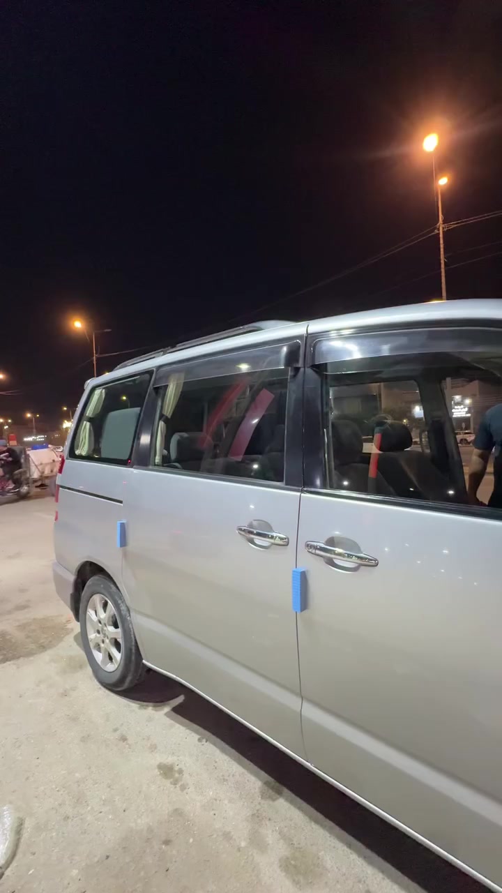 سلام عليكم 
تيوتا نها ياباني رقم بغداد انكليزي بأسمي
مديل 2005
السياره كفاله عامه وجاهزه من كلشي
عل وضع الوكاله من كشنات ودواخل وبطاين 

مكينه 2400 عل وضع الشركه جديده
كير وحداديه وتبريد جدد
البيبان الخلفيه كهرباء 
كهربائيات كلها شغاله

7راكب عائليه ومناقصها اي شي
بردات خلفيه
زنون 
تخم تاير جديد 
شاشه كامره حساس
10جكمچات
اشاير بلمري 
3قطع تبريد 
وبعد هواي بيها مواصفات الجنايه يعرفوها 

السعر 103 وبيها مجال
مكان السياره نجف 
رقم الهاتف 
***********
***********
