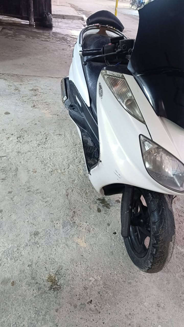 سلام عليكم ورحمة الله وبركاته
اخوان للبيع ماجتسته كراند 
مكينه مكفوله 
نضافه 80/💯 
سعر 900 وبيها مجال قليل 
مكاني العبيدي 
***********
