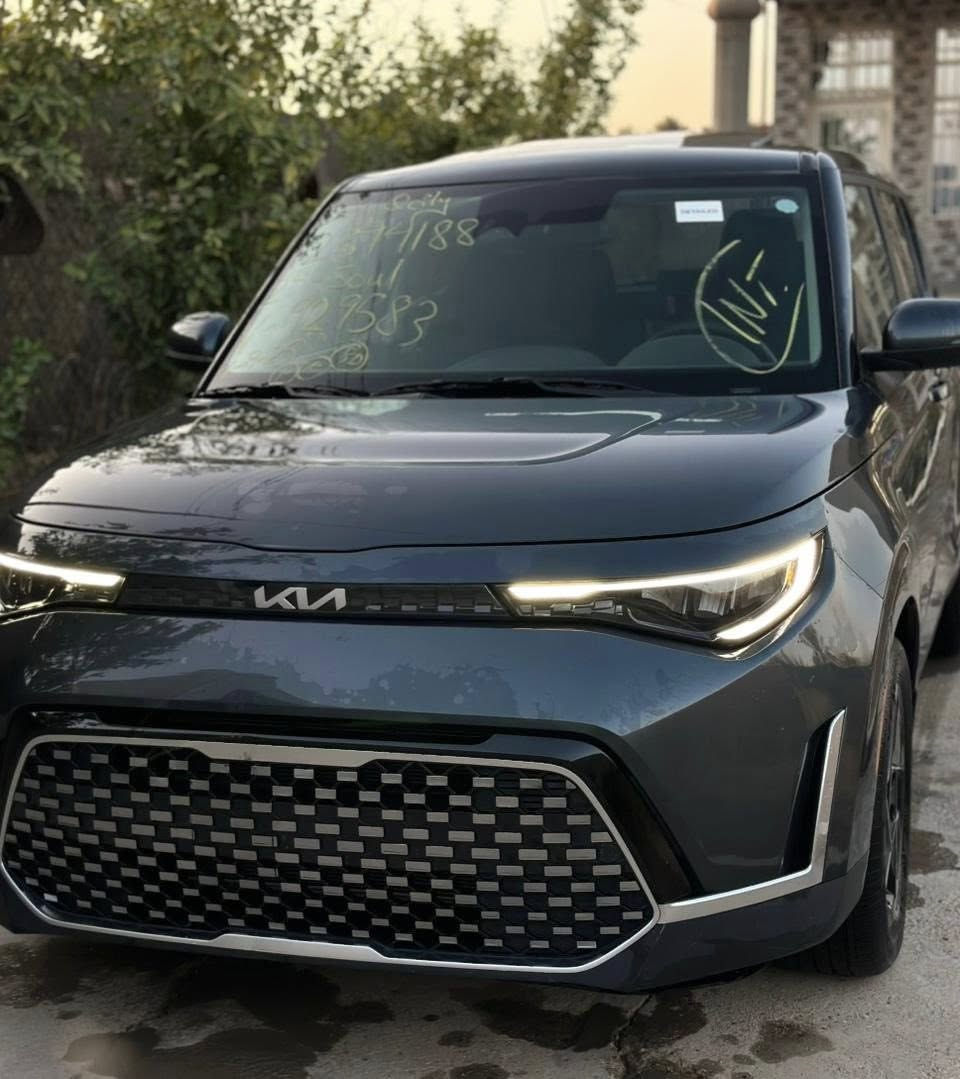 🔴 للبيع – Kia Soul / كيا صول 2025 🔴

✅ بدون رقم
✅ الممشى: 4,000 ميل فقط
✅ الفئة: فول مواصفات EX (عدا البصمة)

🔹 المواصفات:
 • فتحة سقف
 • كشنات هيتر
 • ستيرن هيتر
 • مثبت سرعة + مثبت مسار
 • داخلية صاج
 • شاشة ديجتال
 • رادارات أمامية وخلفية وجانبية
 • إشارة في المرايا الجانبية
 • ويل كب كروم
 • لايت أمامي LED

🔹 الحادث:
 • حادث بسيط جدًا
 • بدون أي صبغ نهائيًا
 • من الدعامية للدعامية
 • تم تبديل جاملغ أمامي أيمن أصلي بنفس لون السيارة
 • رصعة بسيطة في الجنطة

🛑 جميع الإيرباكات سليمة 100%

💰 السعر: 15,800$ (158$)
🔒 سعر البيع النهائي – قفل

📍 الموقع: بابل – الحلة
📞
***********
