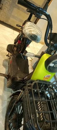 ماطور شحن • حجم ٢٠بوصة • موصل دواسه