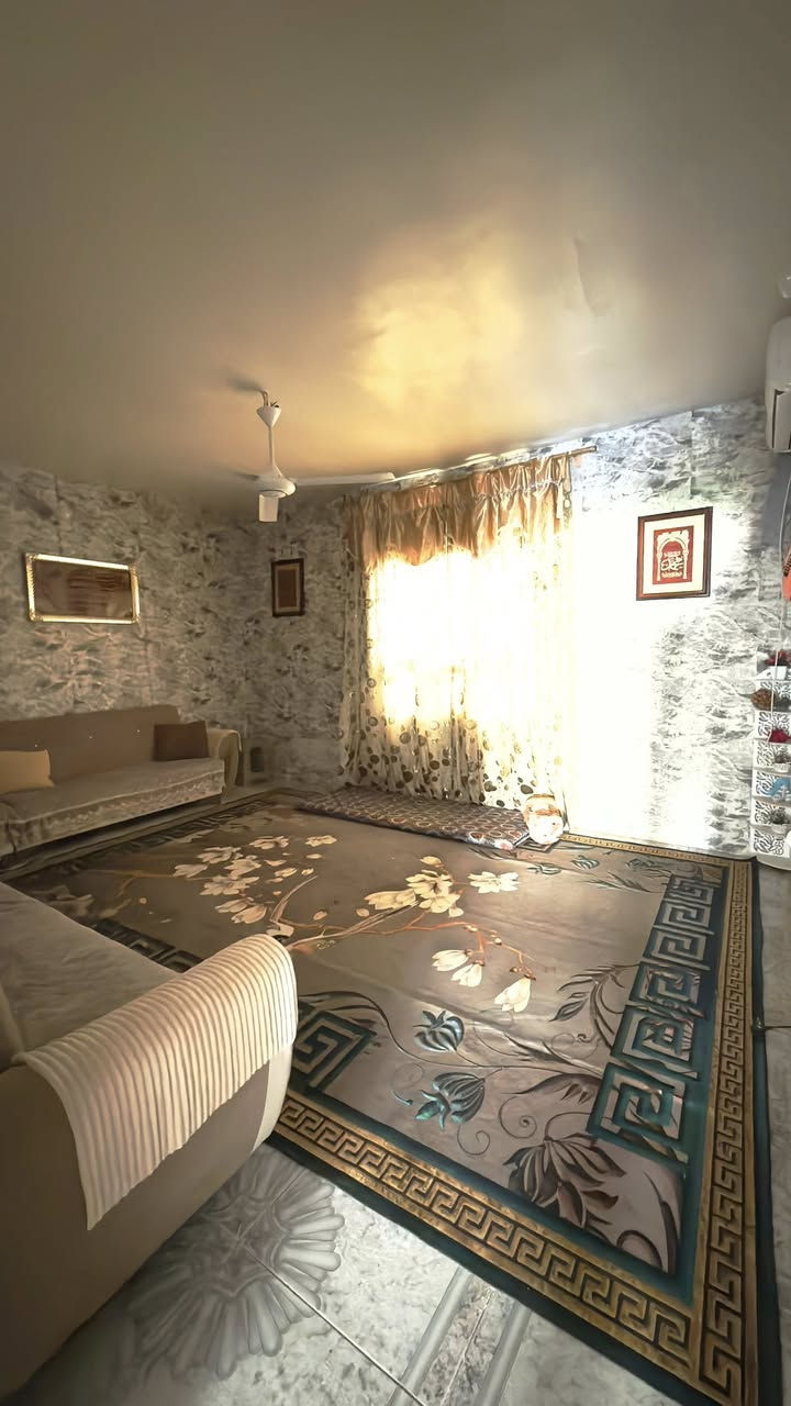 #اعلان
دار للبيع مساحة 315متر

#مواصفات غرفتين نوم صاله استقبال مطبغ صحيات كراج حديقه عدد2 سيراميك سقف ثانوي 

#الجنس العقار زراعي 

#العنوان ديالى خانقين ملك شاه مقابل كراج بغداد 

#السعر 38مليون

#اتصل مكتب علي الوندي للعقارات ومقاولات 

***********
