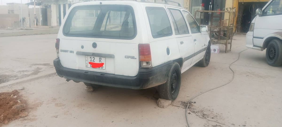 سيارة كاديت موديل 91 سعر 30 بي مجال مكاني موصل حي الأنتصار شارع 60 رقم موبايل ***********
