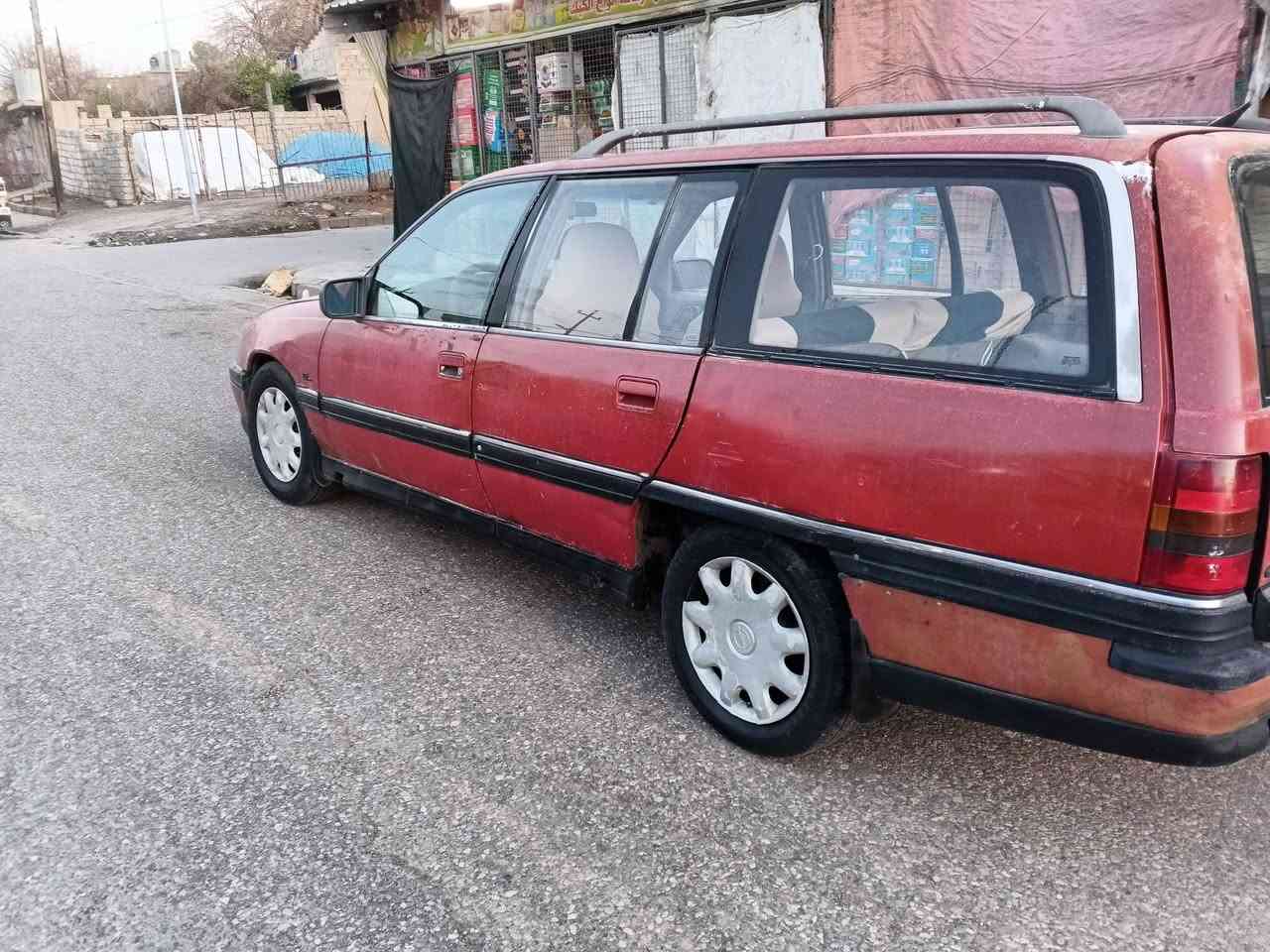 اوميجا حجم 20 موديل 91 ماكينه نظيفه جير نظيف شرط التحويل كربون بيها سياره شغاله قدامع سياره مال روحه وجيه سعر 12.    ***********
