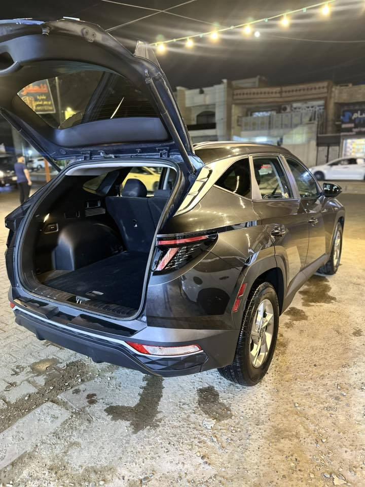 توسان 2023 ماشية ٣١ الف
رقم بغداد تحويل مباشر 
المواصفات : 
بصمة تشغيل 
‏Auto hold
تبريد قطعتين أمامي و خلفي
كشنات الامامية تدفئة 
كرسي السايق كهرباء 
رادارات اربع اتجاهات 
شاشة كبير  + كاميرا خلفية
سايد بريك كهرباء 
٣ وضعيات قيادة 
الابواب بصمة مع نظام ترحيب 
تشغيل عن بعد 
نقطة عمياء + اشاير بالمري
مثبت سرعه 
تحكم ستيرن  
حادثها بسيط 
صورة الحادث مالتها موجود بالصور 
السعر ١٧٦$
واتساب / ***********
