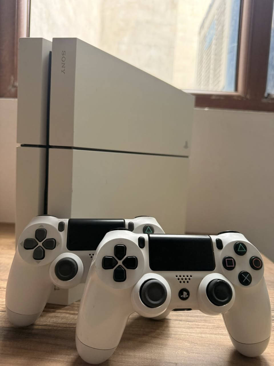 السلام عليكم بلي فور فات ابيض نضام 9 معدل ذاكرة 500 ريجن ياباني الجهاز باقي على وضع الشركة نضيف نضافه 100‎%‎ جدا جدا نضيف الجهاز مع دبل جوستك اصلي وتجاري مالته مامفتوح ولا مصلح ولا صوت بنكة ولا اي مشكلة بي ويحتوي على 8 العاب وضمانك شهر كامل.
السعر 240 الف مكاني كركوك والتوصيل موجود ورقمي *********** الشراي يتواصل وياي وخادم اني.
