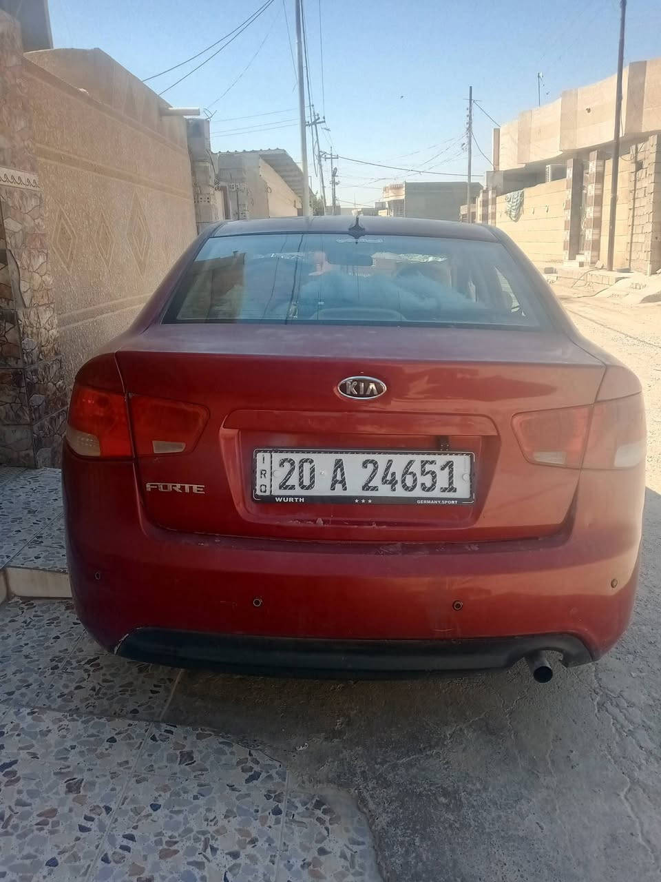 السلام عليكم 
كياه فورتي موديل 2009
بيه شكم قطعه صبغ ابيع احزام 
تبريد شغال 
سعره 70وبيه مجال الشراي 
الستفسار اكثر /***********

