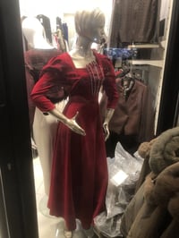 للبيع مليكانات عدد٤  سعر القطعة ٣٥ اي استفسار على رقم٠٧٧٠٦٢٣٧٦٧٨