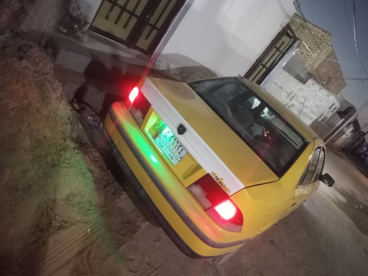 السلام عليكم سمند 2009 صفره بغداد اجرة
سنويه ساقطه مابيه ضربه قويه لا بشواصي 
مكفولة من ضربه بيه جلخات 
لا مچفيه ولا مكلوبه 
راعيه بغداد 
20بيه مجال قليل 
العنوان النجف الاشرف شارع المطار القديم 
***********
