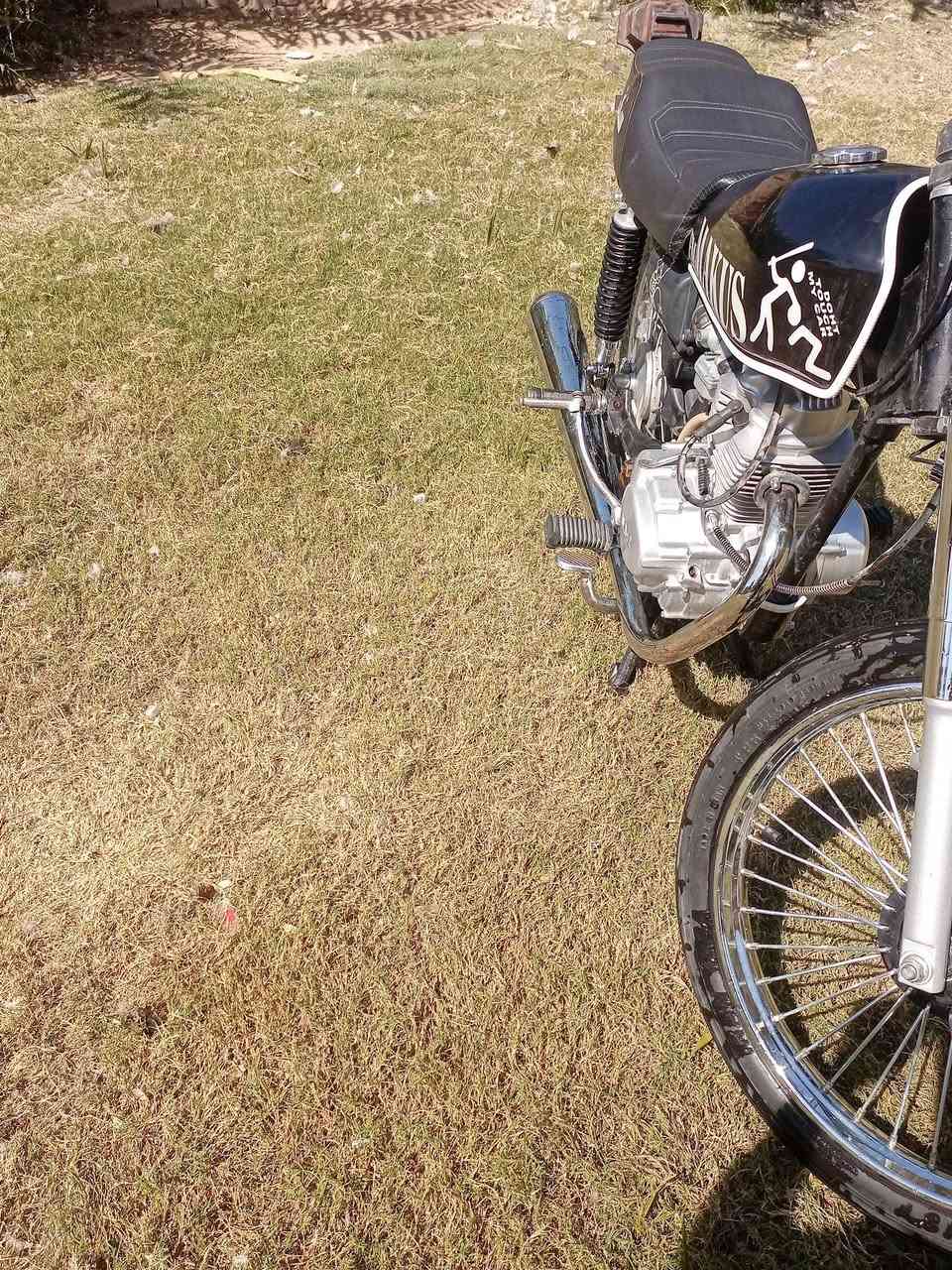 السلام عليكم 
دراجه للبيع نضيفه مامفتوحه 24سعره 550 ❤️***********
