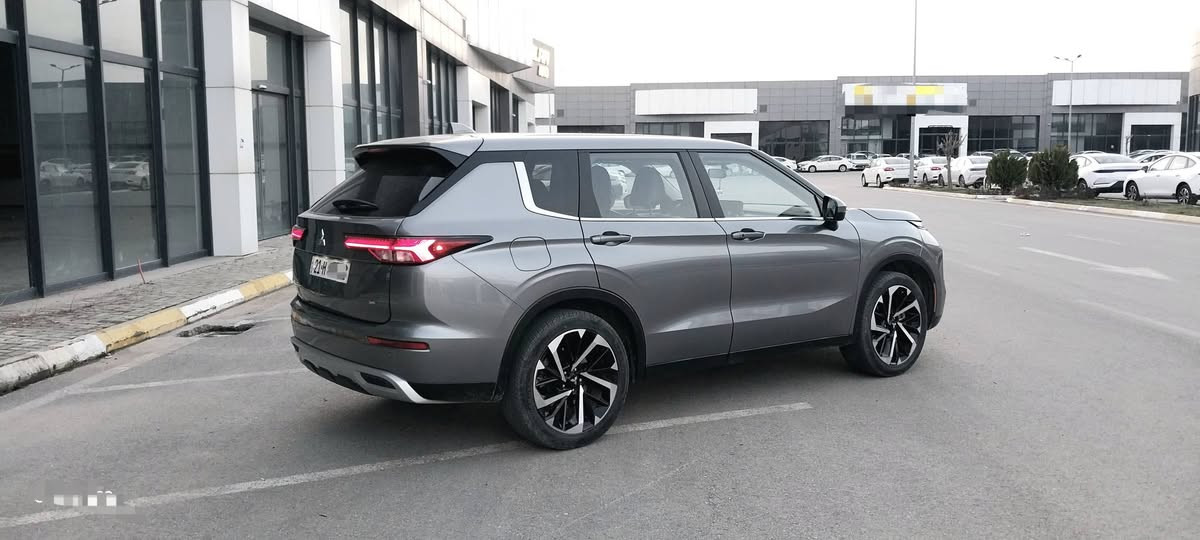 بەناوی خوا
  تکایە هەمووزانیارییەکانم نوسیوە بێ کەم وکوڕی
 ***********_***********ڤایبەر واتسئاپ
 میتسیۆبوشی ئاوتلاندەر2024 SEبۆفرۆشتن   
مەکینە 2.5Lتاك ئەکسل حەجم گەورەی فاملی
 سێ ڕیز کوشن تەبرید مەرکەزی تەنها13هەزارمایل ڕۆیشتووە مواسەفات ڕاداروخەتی جادە
  گێڕ ئۆتۆماتیك5مۆدی لێخوڕینی هەیە دەبڵ گێڕ پادیل شێفتەجام کارەبا ئاوێنەکارەبالیدو بلاجیکتۆر سوکان ڤۆلیۆم تحدید سورعەئیکۆنۆمی وسپۆڕت تراکشن کۆنتدۆل تەبرید دووزۆن کوشن نیوجلد کوشن هیتەر بۆیاغ بۆنیت وچەمەلەغی بۆیاغە 
تەحویلوغرامەبەشەرت(شار..سلێمانی)
(ja4j3va80rz041812)ئەوەش ڕەقەم شانصی 
 سعر190ومەجالێکی کەم*********** السليمانية, العراق
