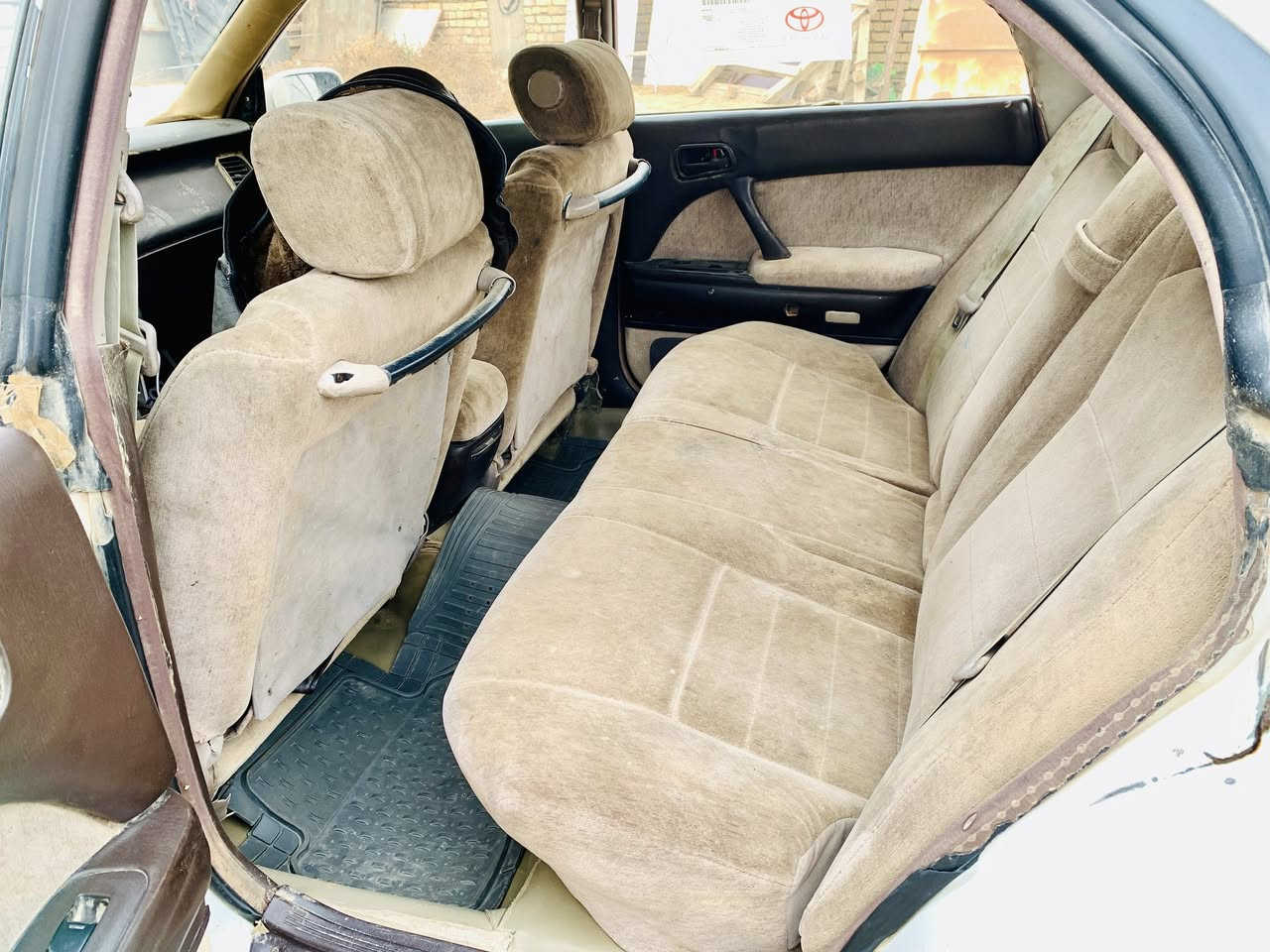 تيوتا كراون 1992
كفاله كص ونقل جثه واصوليات 

رقم انبار انكليزي 

حداده و كهربائيات جديد

كير ومحرك بطه 2500 

كشن كهرباء 

ربل بدي جديد 

مصبوغ عام سابقا جماليه فقط 

تبريد نقصه شي بسيط 

باقي التفاصيل معروفه…
السعر 52 وبي مجال 

عنواني واسط الكوت  

***********

***********
