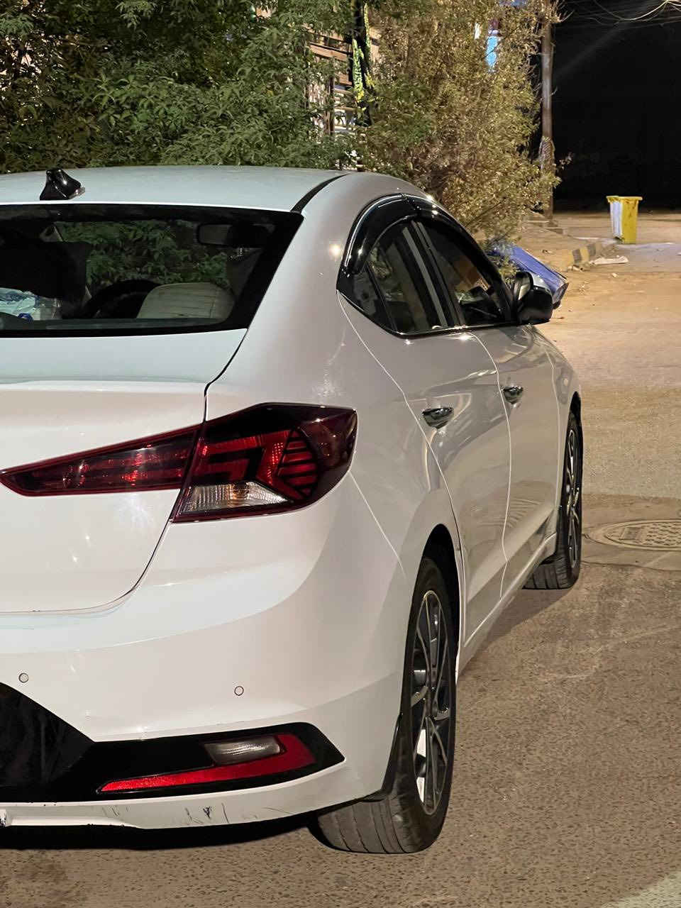 للبيع
النترا 2020 وارد خليجي 

رقم أربيل انكليزي سنويه ل2030 فول مواصفات

فتحه بصمه 
كشنات جلد
حساس امامي وخلفي

تحكمات استيرن جهتين

شاشه وكامره 

مري شفط

اشاير بل مري

قطعتين تبريد

ثلاثه انظمة قياده

5 ويل كب 

فتح صندوق عند الاقتراب 

مكينة 2000 دوش 

بيهه حالوب وبارد گد 4 اصابع بين البابين السعر 160 وبيهه مجال
***********

العنوان البصره الاصمعي
