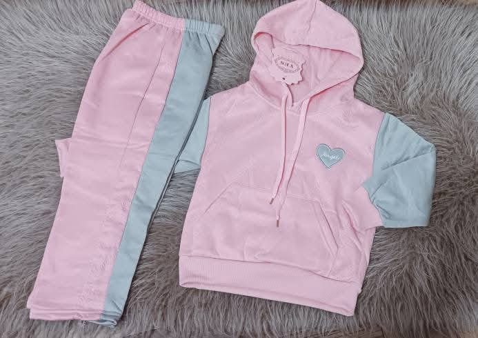 تراك  بناتي متوفر ب لونين ونقشتين
يلبس من عمر  سنه لحد  عمر ٥ سنوات
السعر  ٤ الاف سعر الجمله 
يتوفر توصيل داخل بلد ١٠٠٠ فقط
@إشارة


**إذا كنت صاحب هذا الإعلان وتريد حذفه لأي سبب، رجاءا أرسل رسالة إلى الدعم الفني**