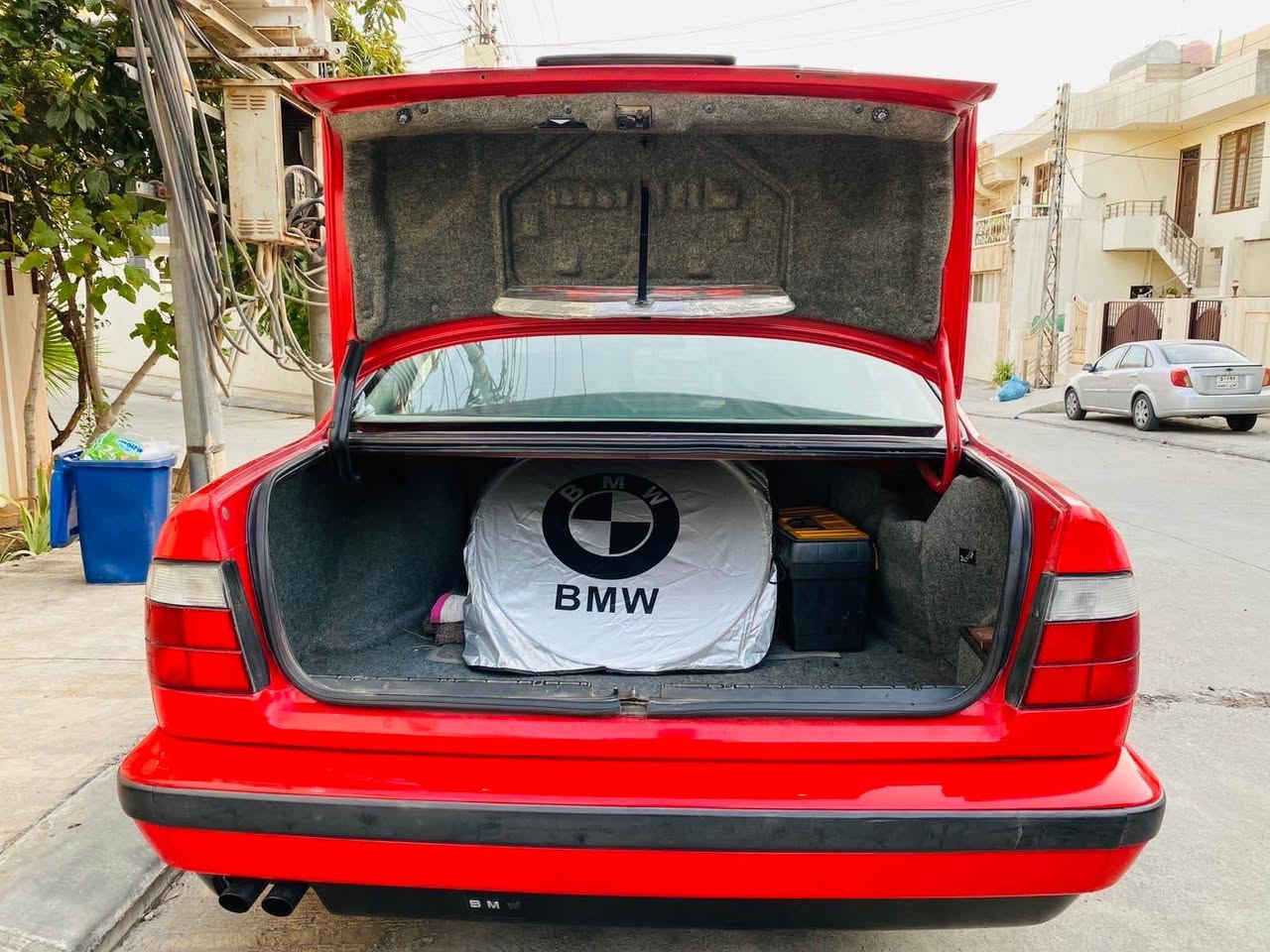 BMW 525i 1995 

Bmw 525 i 1995 
‎ئاڕمی پلاستیکی دهۆکە و بێ کێشەیە
‎٤ تایەی تازە ۲ مانگە بۆی بەستراوە
‎سەیارەکە زۆر بێ کێشەیە گێڕو مەکینەو تەبریدی بەشەرت
‎سەیارەکە بەس بۆنیدی بۆیاخە 
‎جلدی سپی و داشبووڵ ڕەساسیە 
‎تەحدید سورعە
‎گێڕ تۆماتیک فوول مواسەفات أربيل, العراق


**إذا كنت صاحب هذا الإعلان وتريد حذفه لأي سبب، رجاءا أرسل رسالة إلى الدعم الفني**