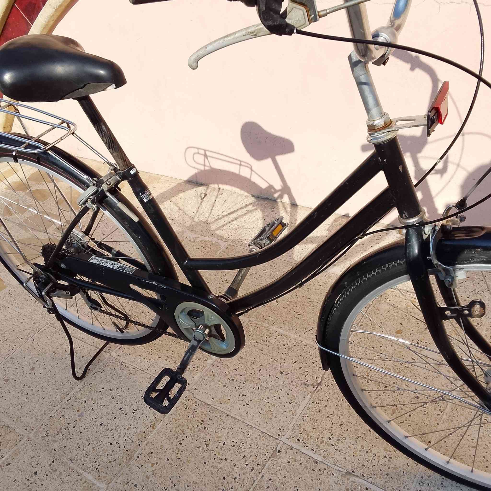 سلام عليكم باستقل للبيع حجم 26 جير وحساس عنوان موصل جانب الايمن ***********
سعر 75
