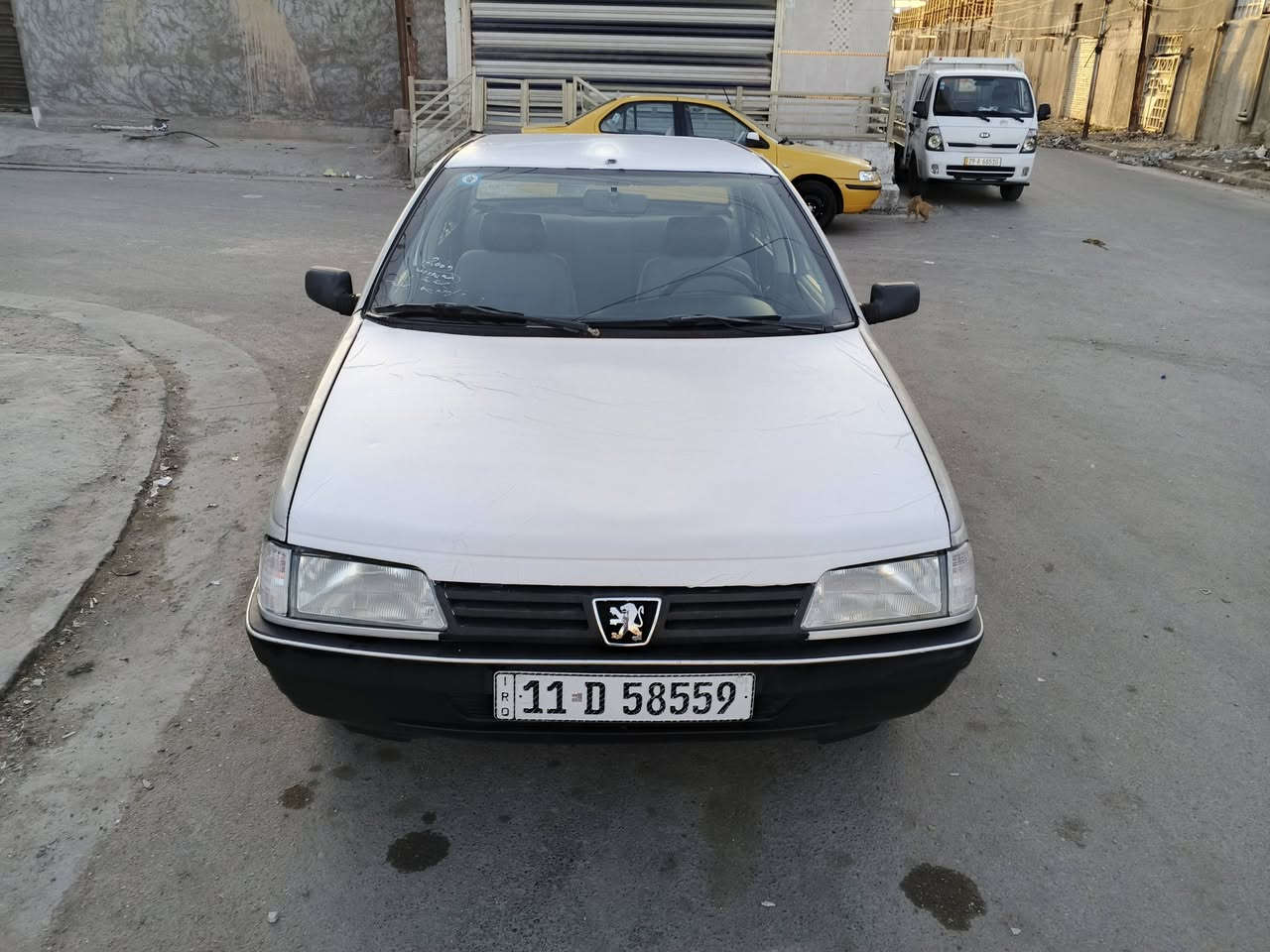 اسلام عليكم البيع بيجو روى موديل٩ كير مكفول المكينه بيه خيط بخار قليل كشر نفس  ماشوفون سياره ناعمه خير من الله رقم بغداد انكليزي سنويه إلى ٢٨ سياره حلوه لا ضربه ولا صبغ سعر ٢٨ وبيه مجال العنوان بغداد حي النصر الرقم ***********
