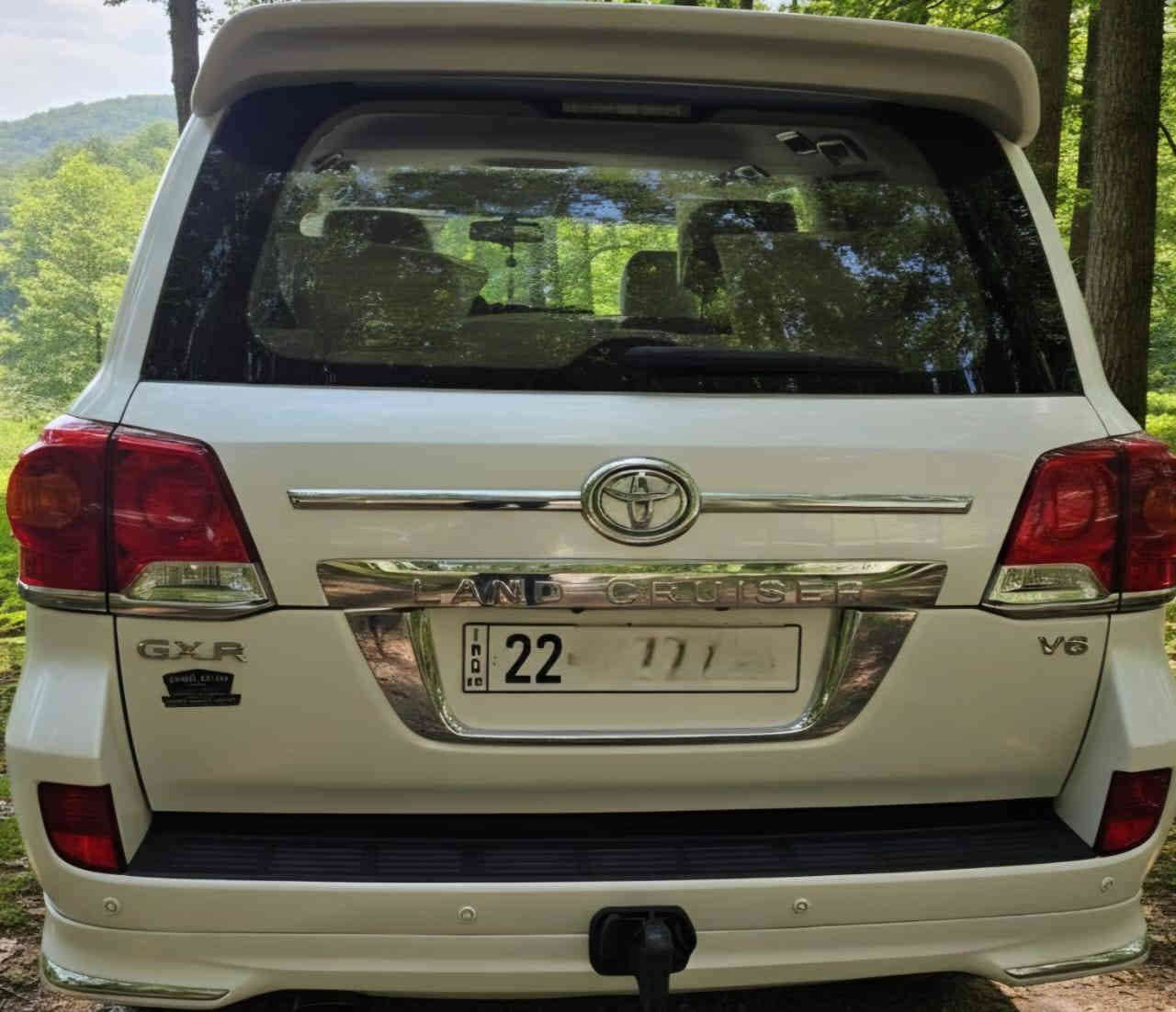 لاندكروز 2012 بريم مكفولة من الصبغ رقم اربيل بأسمي محرك ٦ سعرها ٣٦٥ وبيها مجال بسيط حك الجية مكانها ديوانية للأستفسار الاتصال على الرقم 
*********** ديوانية
