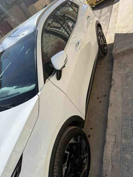 السلام عليكم 
سبورتج 2024 خليجي محرك 2000 دوش رقم بغداد باسمي رقمي انكليزي 
موصفات السياره (بدون فتحه بانوراما)
جنطه كهرباء 
بصمه 
تشغيل عن بعد 
بصمه ابواب 
شفتات سرعه 
لدات مع زينون مع ماطور تحكم لايت 
حساس خلفي امامي
شاشه دجتل مع كار بلي 
شاحن تايب سي وشحن لاسلكي
كرسي كهرباء عدد 2 الامامي فقط 
تدفئه بالكشنات
تدفئة بالستيرن 
انظمه قياده مود درايف /سبورت /ايكو/نورمال)
تبريد قطعتين امامي خلفي
مري كهرباء 
اشاير بالمري
هاند بريك دكمة
مانع انزلاق
السياره ماشيه(29570) قابله لزياده
السياره مكفوله عامه
ملاحظه/تم تبديل روجز مكينة يم شركه كيا 
جامه الصغير الي بصف المرايه مكسوره مثل مو موضحه بلصوره
سعر السياره (230)وبيها مجال
العنوان /الرصافه الثانيه /الكماليه 
رقم الهاتف (***********)
