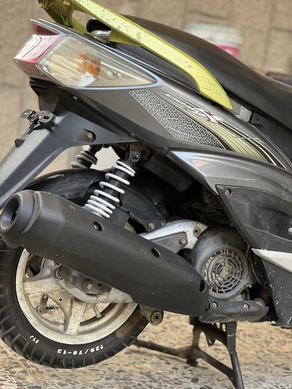 سلام عليكم دراجه سكنس فحل طلاعات حديث لدراجه مكفوله كفاله عامه كفرات نضافتهن 80/100 بيه قطرات فراك مال بريك لرقم *********** لسعر 800وبيه مجال خابر وتدلل 🙋‍♂️
