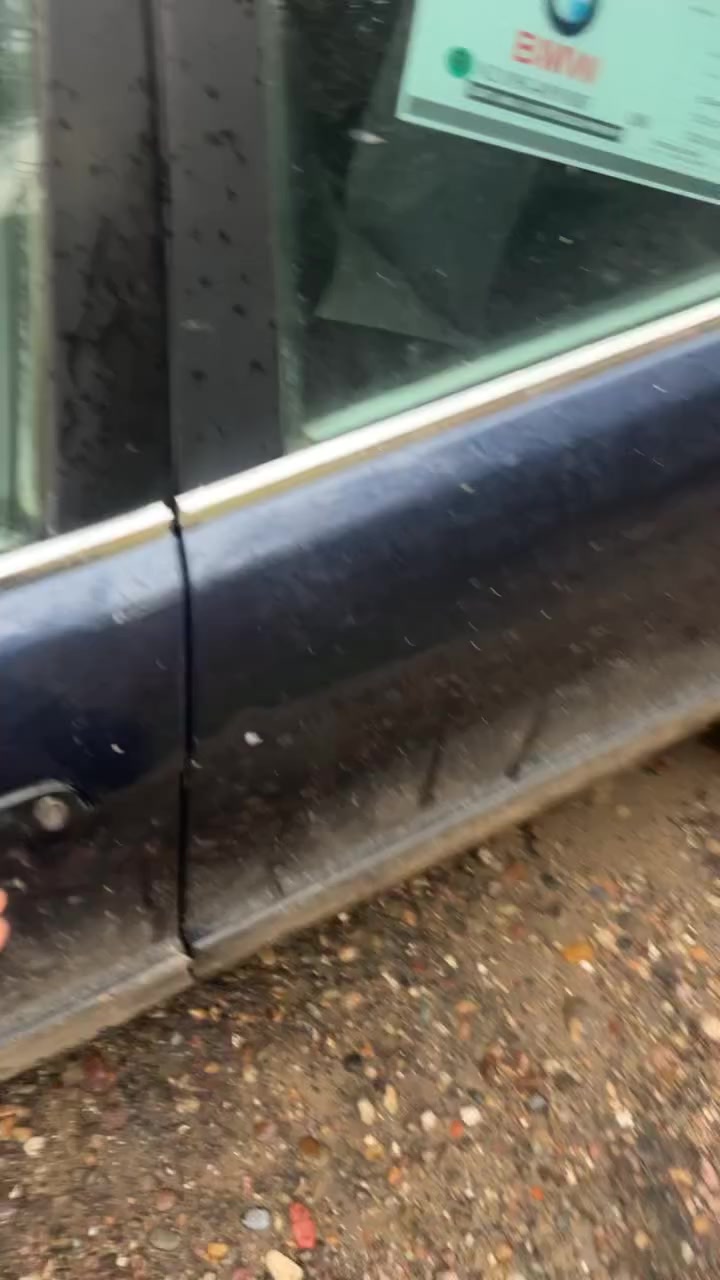 السلام وعليكم 
BMW 
موديل 1992
مصبوغة جمالية 
محرك كبس فانوس
كير محرك شرططط
كهربائية كلها شغاله 
تبريد تدفئه شغاله 
حداديه 80%
داخل جلد نضيف 80%
رقم كركوك الماني 
سنويه صاقطه ب2022
شرط التحويل 
سياره ما ناقصها شي
مكان تكريت / العلم 
بيع فقط بدون مراوس 
السعر 50 وبيها مجال قليل

***********
