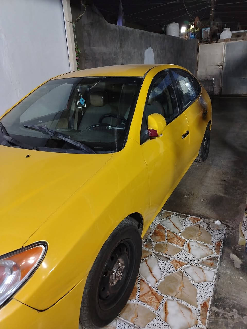 سيارة انتر مقدسه 2009 وارد امريكي تبديل جاملاق ما سايق وتبديل باب السائق مكان السياره بغداد جسر ديالى ***********
