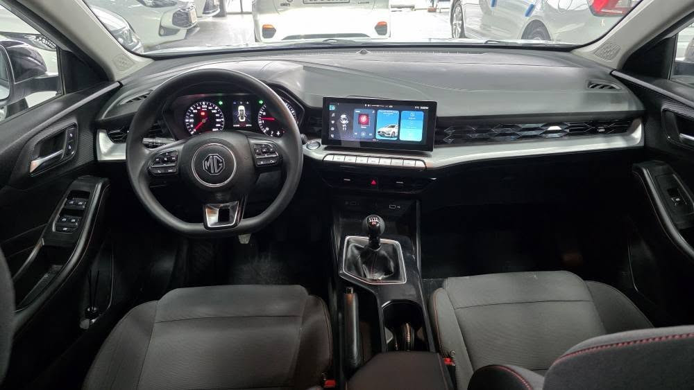 ئێم جی  MG GT 2025 گێڕ عادی
تەنیا ٢٢ هەزار ڕۆیشتووە. بێ بۆیاغ.
مواصفات.بەصمة.شاشەو كاميرا.
مكان  أربيل.   ١٠٠ متری معرض تۆپ کارس 
سعر ٩٥ ورقة   موبایل    *********** أربيل, العراق
