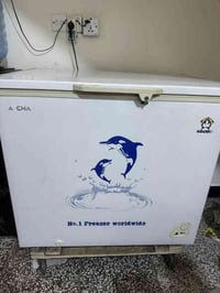 مجمدة اوكما كلش نضيفة بعدها على وضع الشركة وكرسي طعام ماركة جوي البريط...