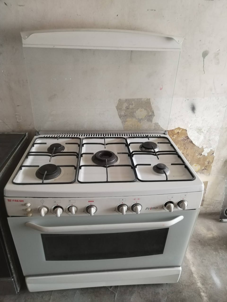 اسلام عليكم طبابيخ ٥ عيون ستيل كله شقال استفسار اتصال بل رقم***********
