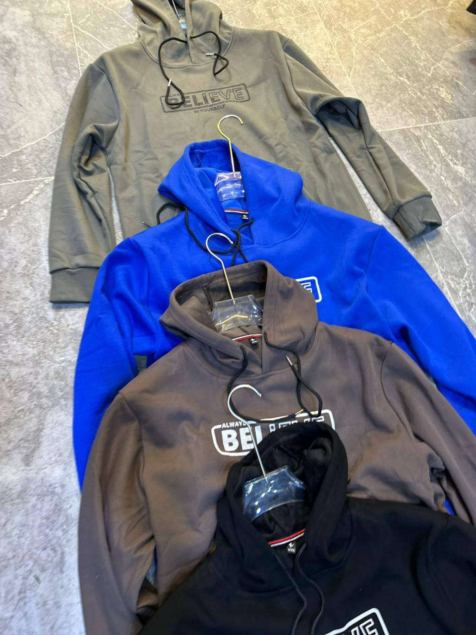 سويتر كبوس. داخل مبطن.
السعر. 15
قياس.m.l.xl xxl xxxl

 توصيل  متوفر جميع محافضات. 🛵🚘🚚

عنوان /. بابل /. المسيب.
سده الهنديه
تقاطع. الفراشه.
مجاور ميثم الكدساوي للمواد
طابق.الارضي.  محلات العائلة الرياضية
    اهلا وسهلا بكم👋👋👋👋❤️

                              
رابط. تلكرام.   
https://t.me/+mFPf3RcCPSIwZTdi
     
                                        للحجز مراسلة الصفحة.

 🥇🏆

وات ساب.   ***********.    ياسر. السيد. 
وات ساب.  ***********. علي. ورد
