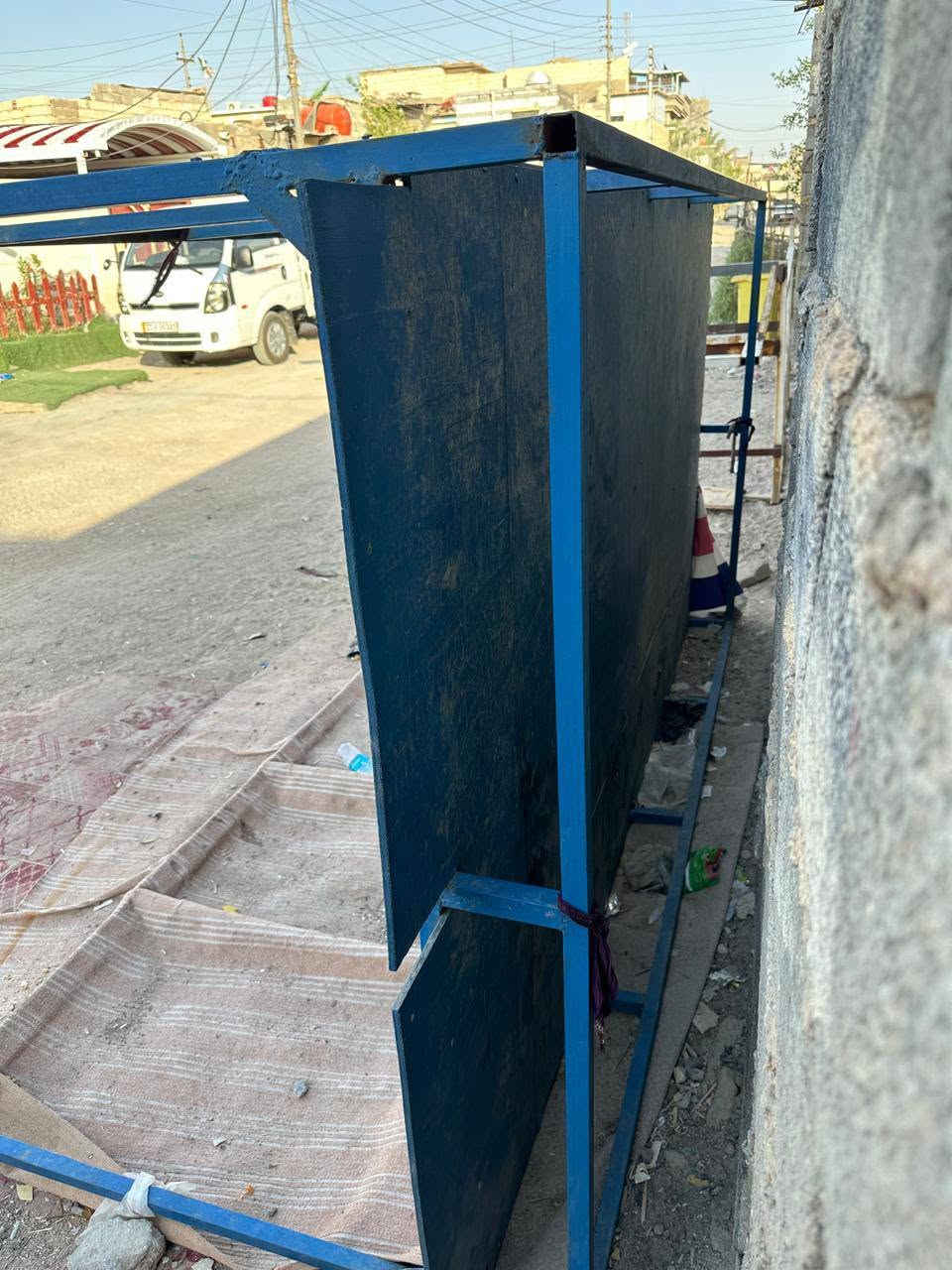 محجرالبيع وسقيفه مال مخضرالسعر١٥٠العنوان البصره رقم الهاتف ***********
