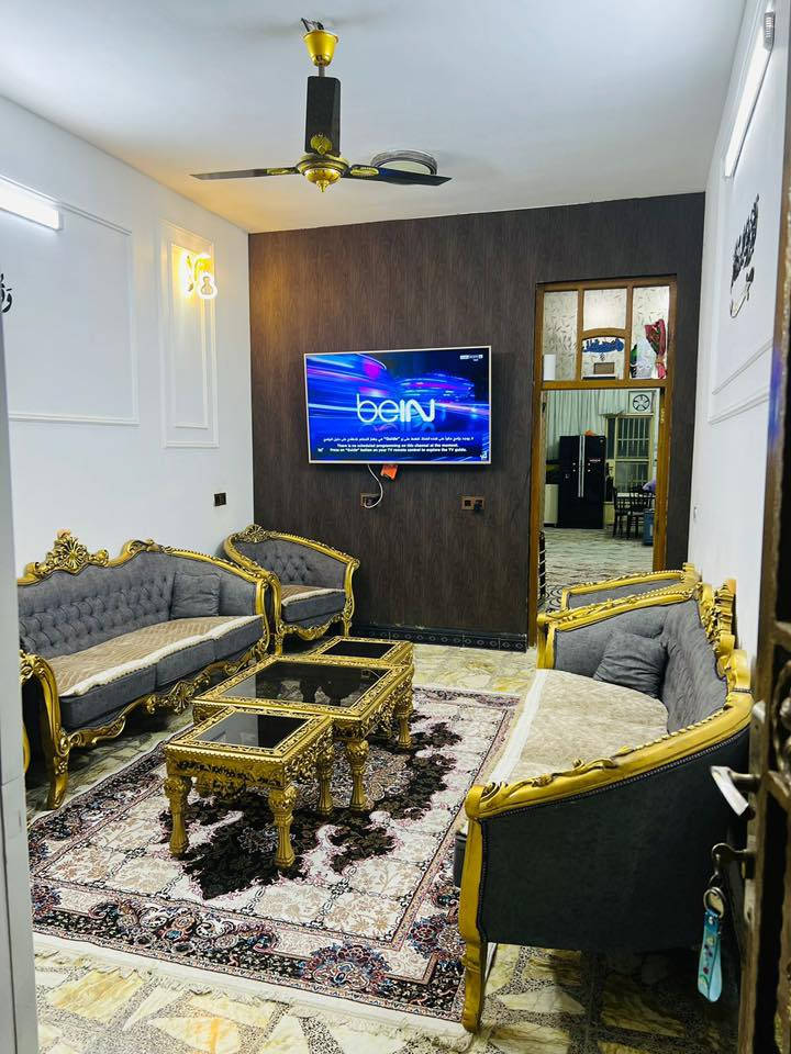 سلام عليكم 
دار للبيع طابو ملك صرف بغداد شهداء العبيدي خلف مدرسة الاكرمين قرب اسواق الامل المساحه 75 م طابقين ونص بناء حديث الاستفسار الاتصال على الهاتف *********** أو المراسلة على الخاص
